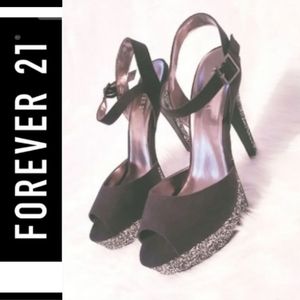 9 NWT Forever 21 Black Glitter High Heel Shoes